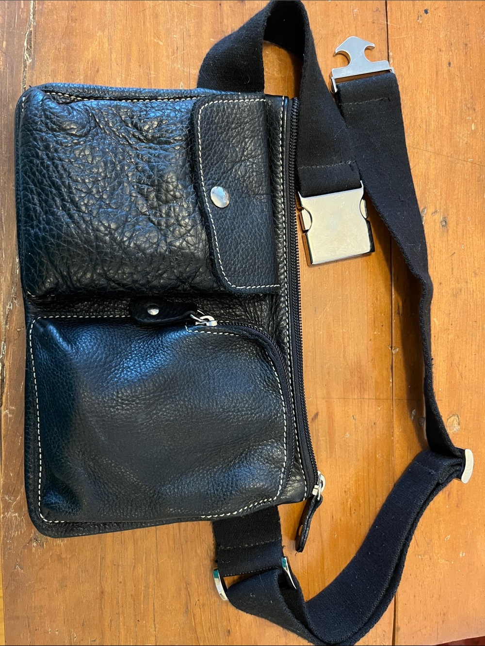 Vintage Roots Leather “Village Pack” (Fanny pack) Belt Bag, very good condition